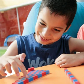 Barres rouges et bleues Montessori