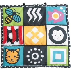 Petit tapis fort contraste