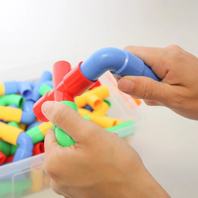 Jeu de construction tubes