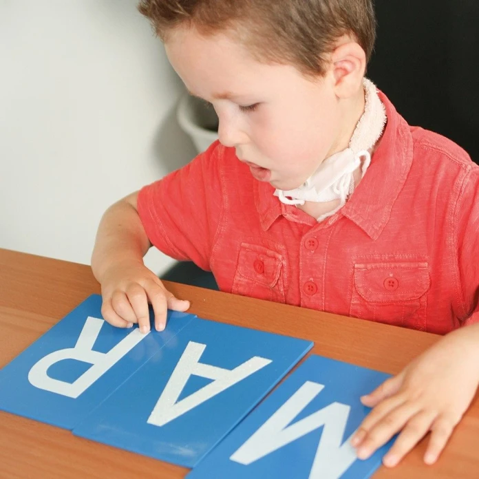 Lettres rugueuses montessori