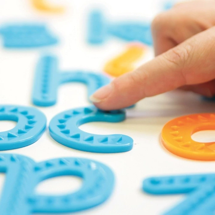Lettres tactiles par 26