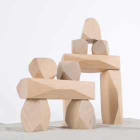 Rochers de construction en bois