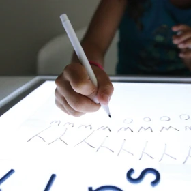 La table lumineuse Tickit