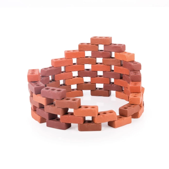 Petites briques de construction naturelles