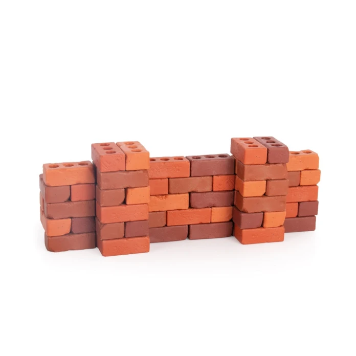 Petites briques de construction naturelles