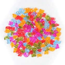 Bijoux colorés translucides