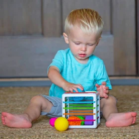 Inny Bin - Cube à&nbsp; formes sensorielles