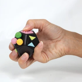 Fidget pentagone noir