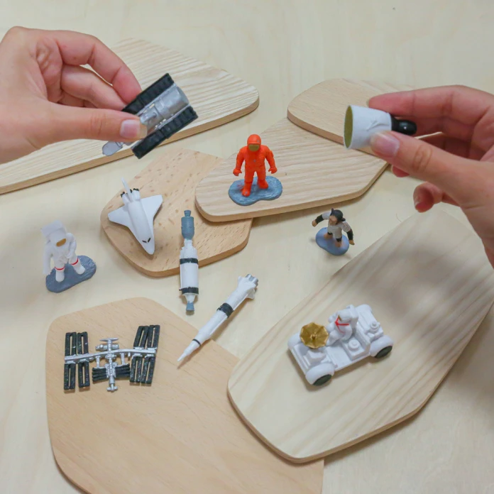 Figurines - thème espace