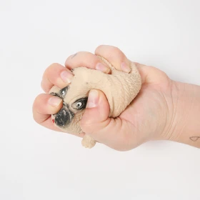 Fidget chien qui s'étire