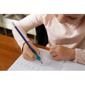 Lot de 2 crayons à papier + 1 guide doigt écriture