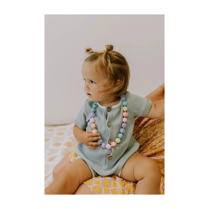 Collier princesse et le pois arc-en-ciel - pastel