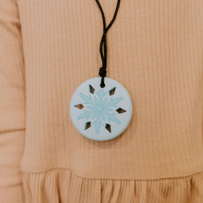 Collier flocon de neige - blanc