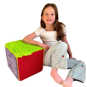 Le cube géant texturé