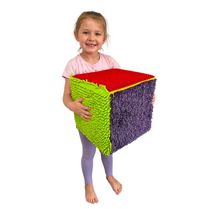 Le cube géant texturé