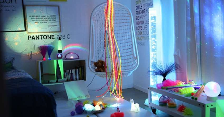 Lumière et apprentissage : créer des espaces visuels apaisants pour mieux apprendre
