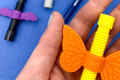 Comment les fidgets soutiennent la concentration et l'autorégulation ?